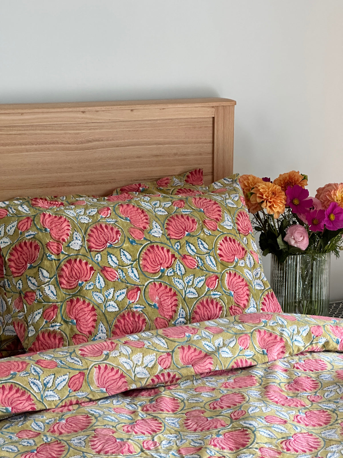 Zephyr Quilt Cover image 1